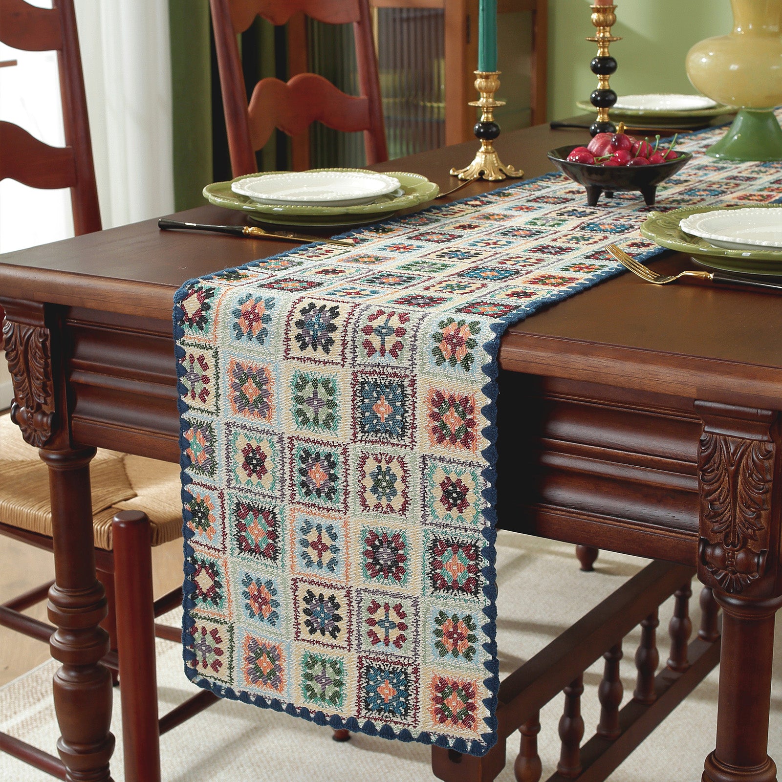 Blue Hook Flower Pattern Cotton-Linen Style Table Runner with Scalloped Edge