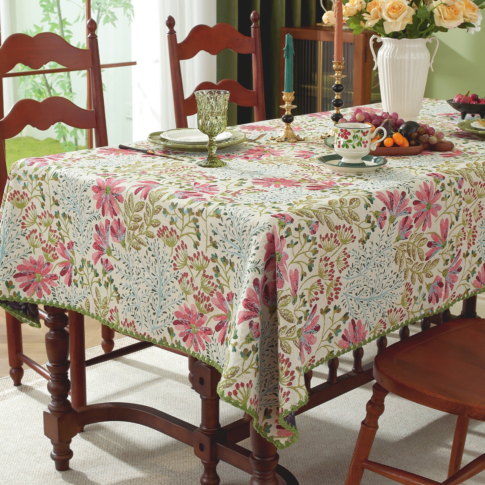 Linen-Style Shell Lace Tablecloth, Pastoral Design