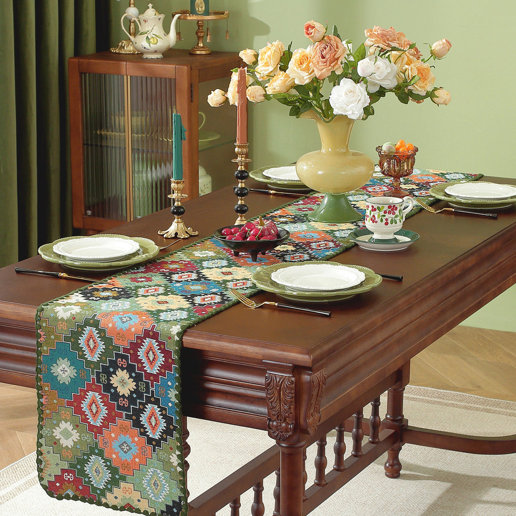 Jigsaw Puzzle Pattern Cotton-Linen Style Table Runner with Scalloped Edge