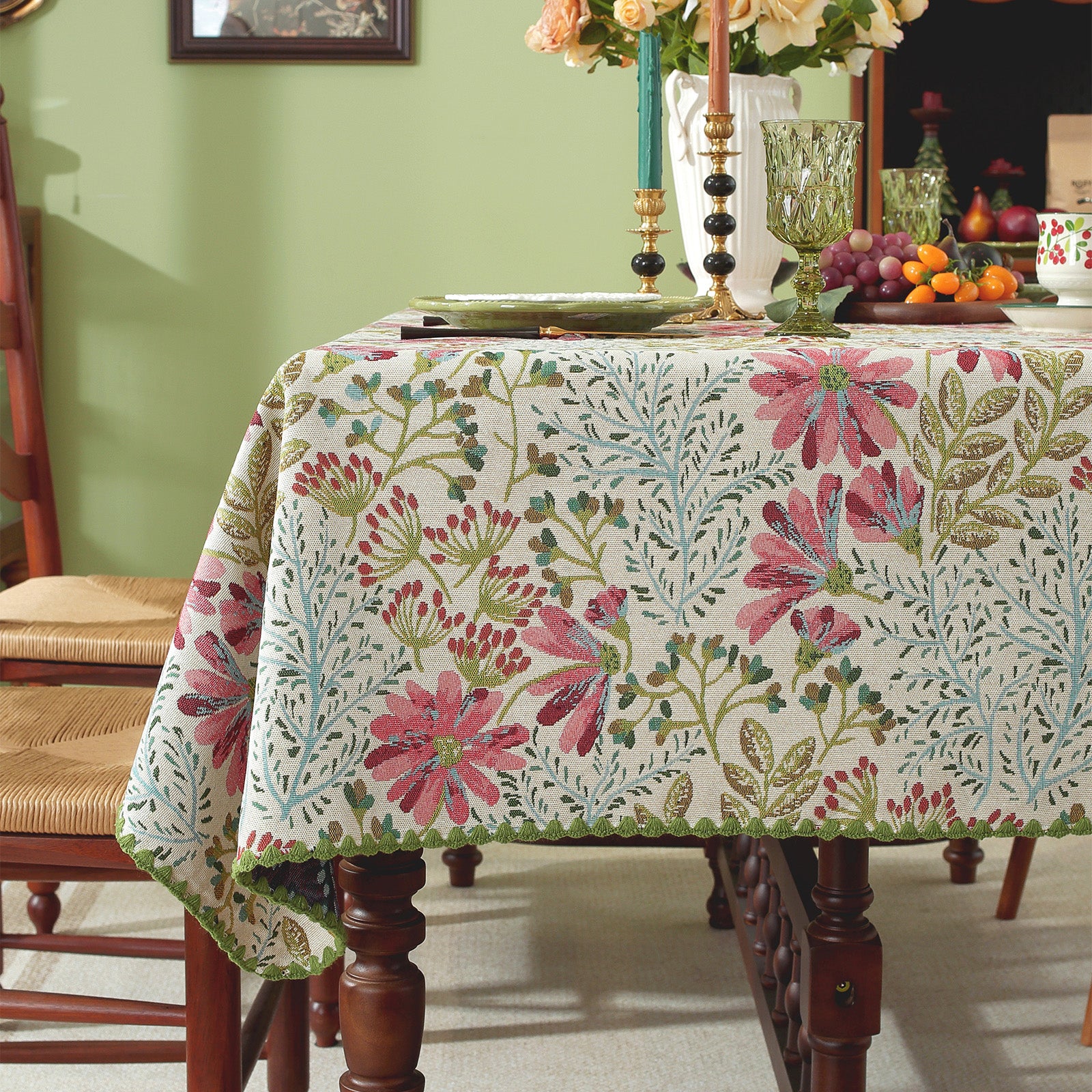Linen-Style Shell Lace Tablecloth, Pastoral Design
