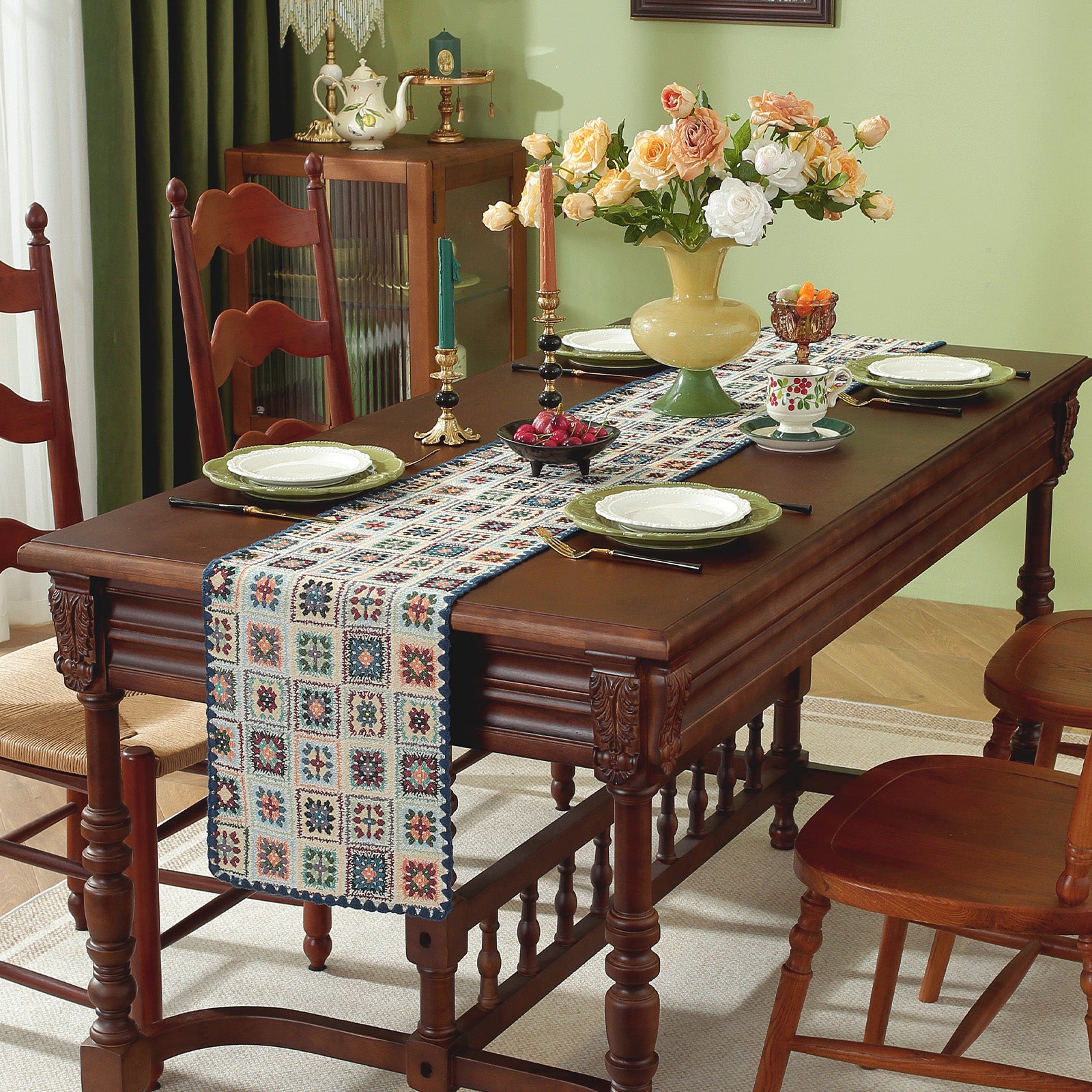Blue Hook Flower Pattern Cotton-Linen Style Table Runner with Scalloped Edge