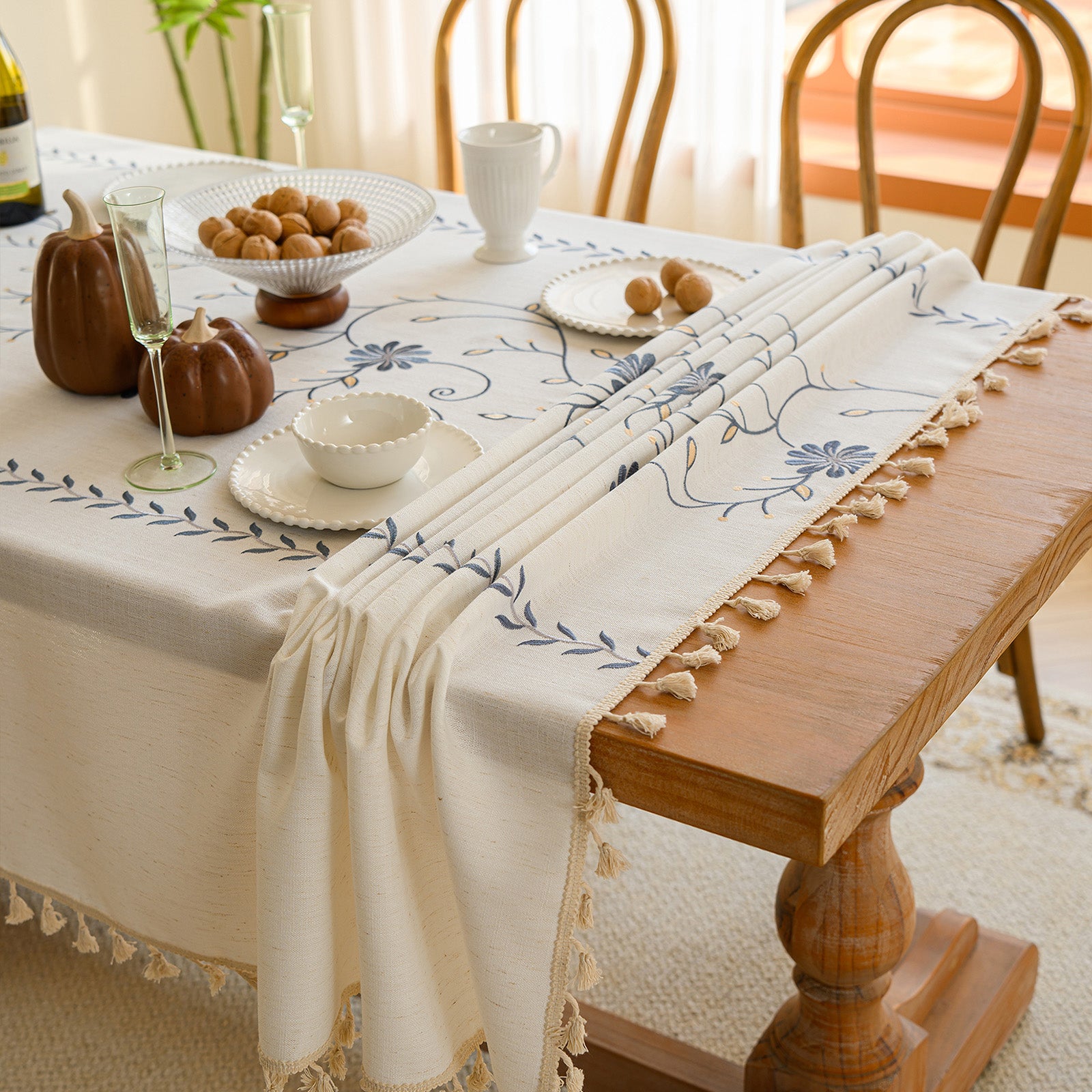 Linen-Like Waterproof Tablecloth with Chrysanthemum Pattern — Breathable & Minimalist Design for Home Use, Fits Square, Round & Rectangular Tables
