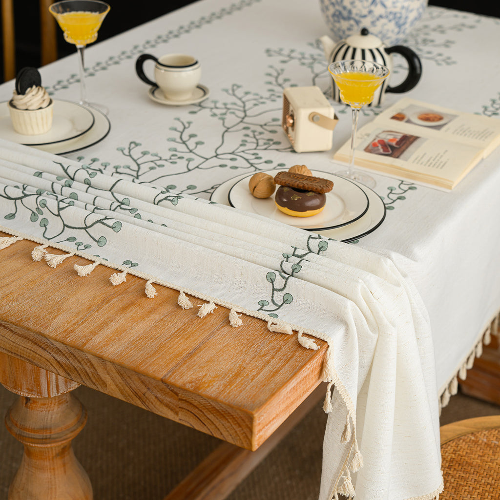 Linen-Like Waterproof Tablecloth with Berry Pattern — Breathable & Minimalist Design for Home Use, Fits Square, Round & Rectangular Tables