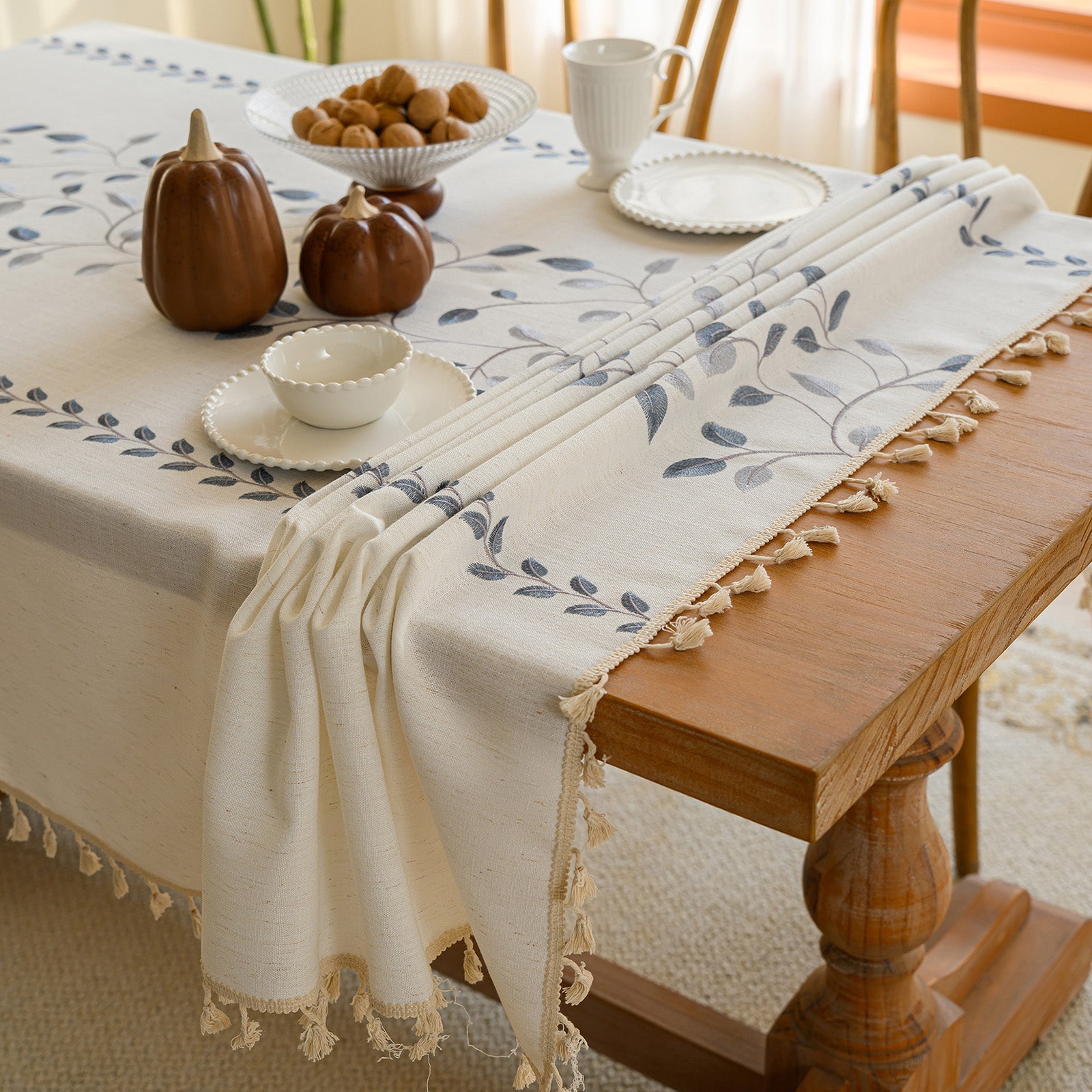 Linen-Like Waterproof Tablecloth with Vine Pattern — Breathable & Minimalist Design for Home Use, Fits Square, Round & Rectangular Tables
