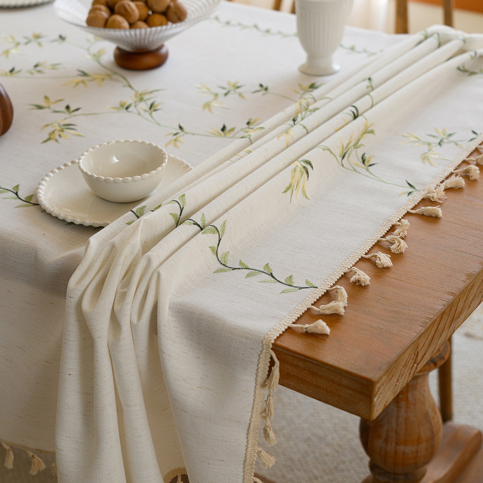 Linen-Like Waterproof Tablecloth with Bamboo Leaf Pattern — Breathable & Minimalist Design for Home Use, Fits Square, Round & Rectangular Tables