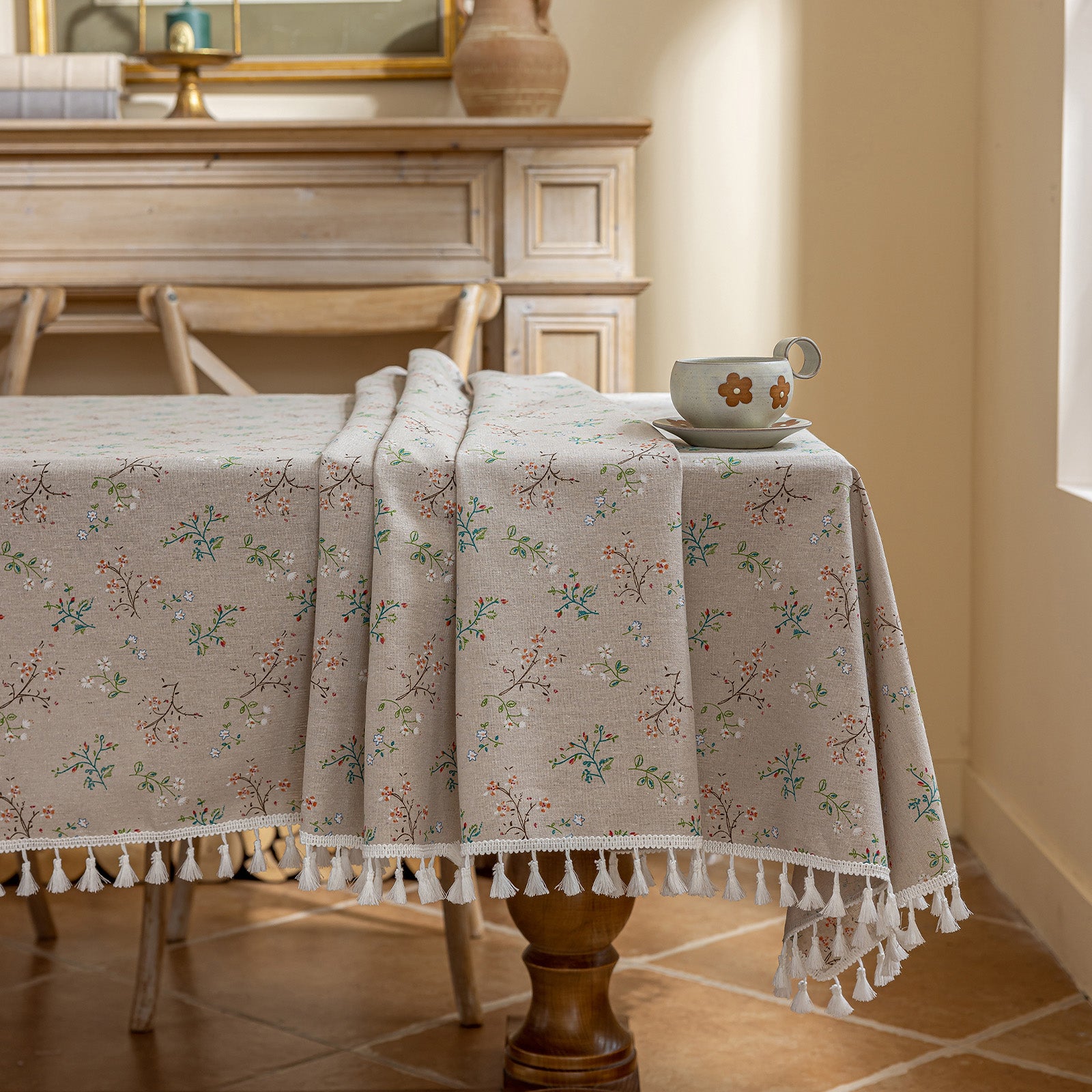 Little Twig Pattern Tablecloth with Tassel Fringe – French Pastoral Vintage Floral Decor for Dining Room, Balcony & Picnic