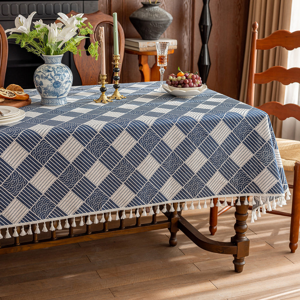 Checkered Pattern Linen-Look Tablecloth with Tassels – Wrinkle-Resistant & Drapes Beautifully, Japanese Minimalist Dining Table Art