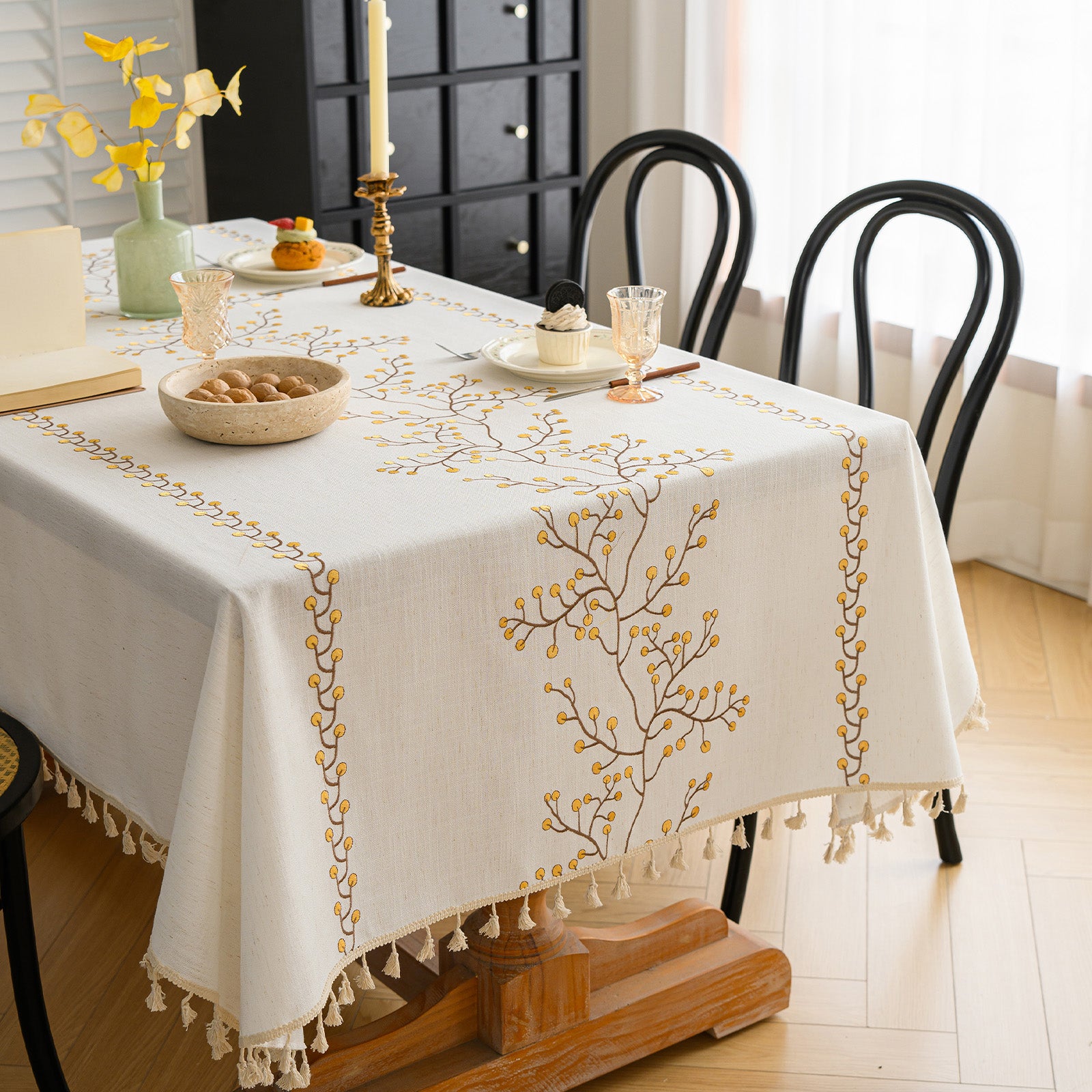 Linen-Like Waterproof Tablecloth with Berry Pattern — Breathable & Minimalist Design for Home Use, Fits Square, Round & Rectangular Tables