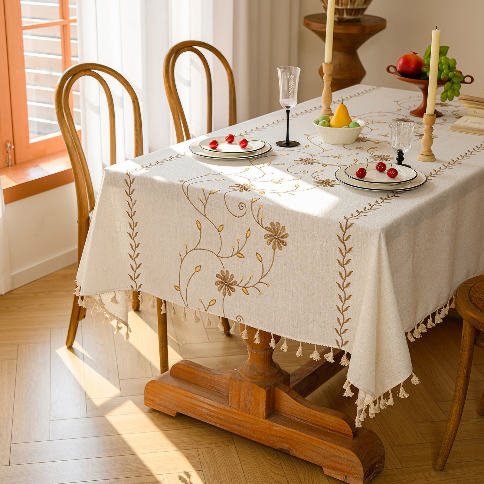 Linen-Like Waterproof Tablecloth with Chrysanthemum Pattern — Breathable & Minimalist Design for Home Use, Fits Square, Round & Rectangular Tables