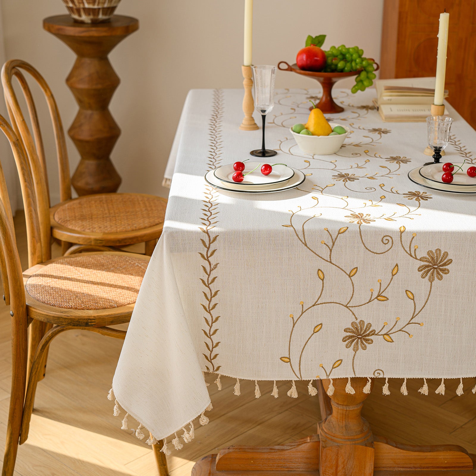 Linen-Like Waterproof Tablecloth with Chrysanthemum Pattern — Breathable & Minimalist Design for Home Use, Fits Square, Round & Rectangular Tables