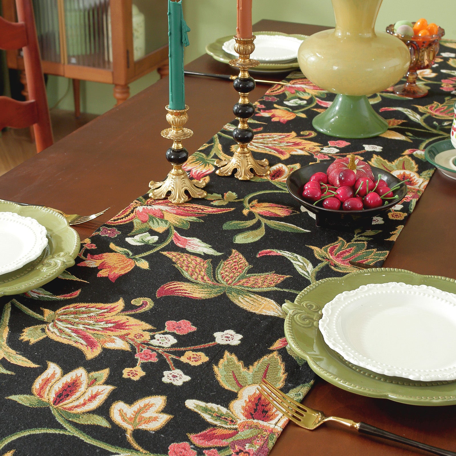 Linen-Like Jacquard Table Runner