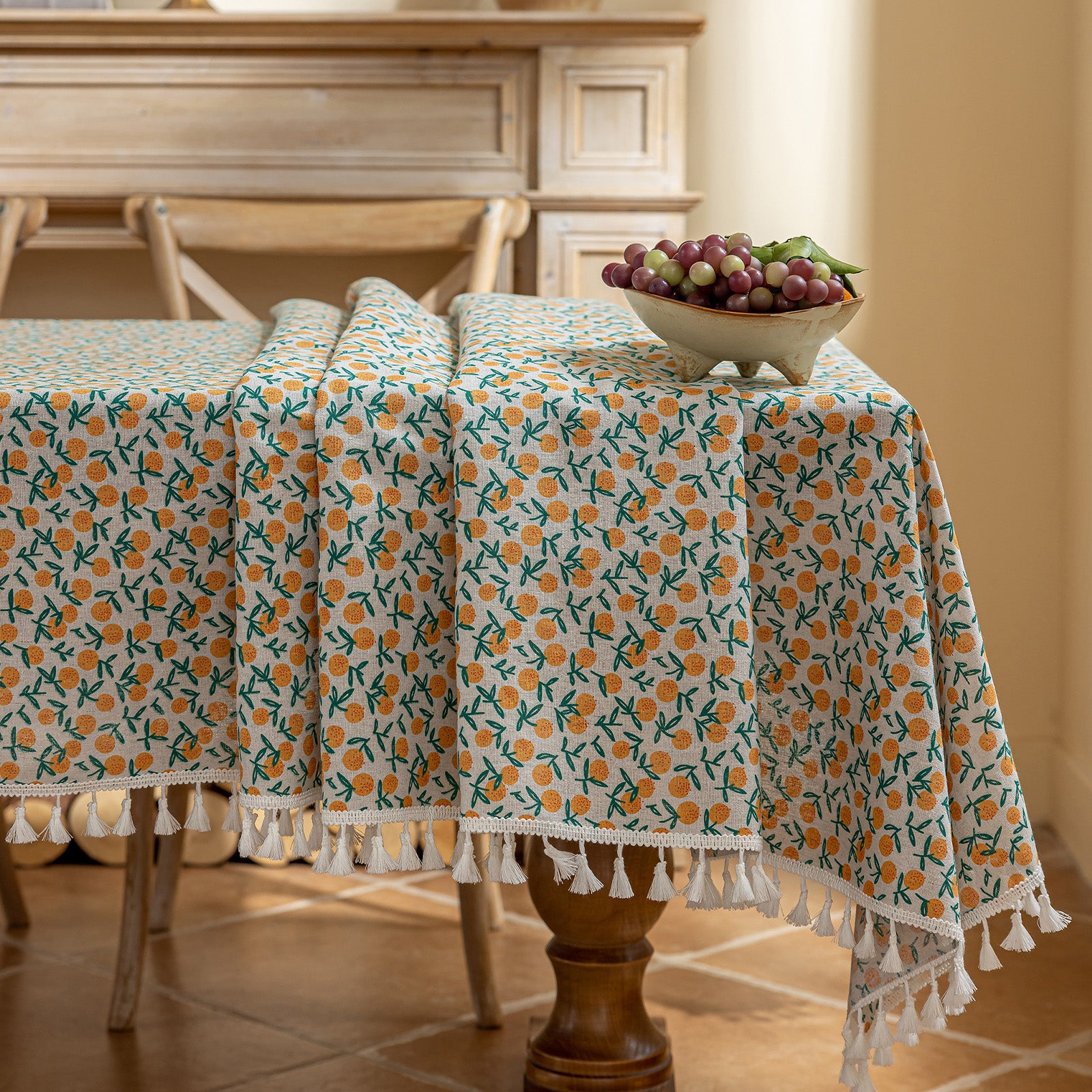 Little Orange Pattern Tablecloth with Tassel Fringe – French Pastoral Vintage Floral Decor for Dining Room, Balcony & Picnic
