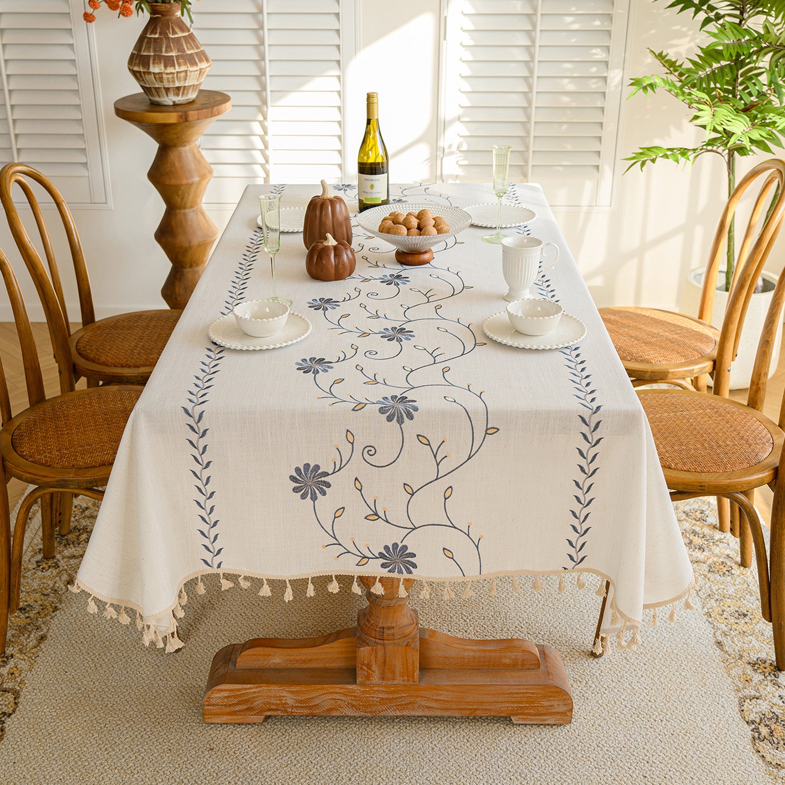 Linen-Like Waterproof Tablecloth with Chrysanthemum Pattern — Breathable & Minimalist Design for Home Use, Fits Square, Round & Rectangular Tables