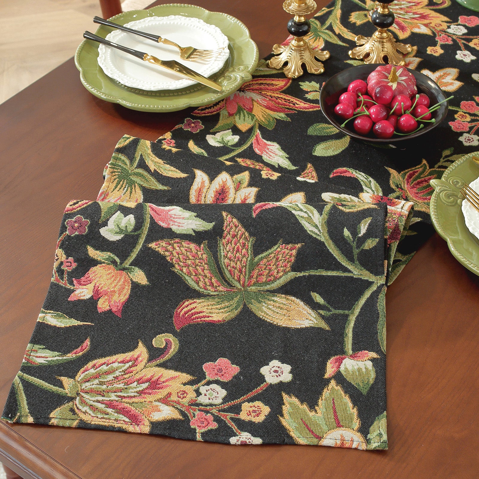 Linen-Like Jacquard Table Runner