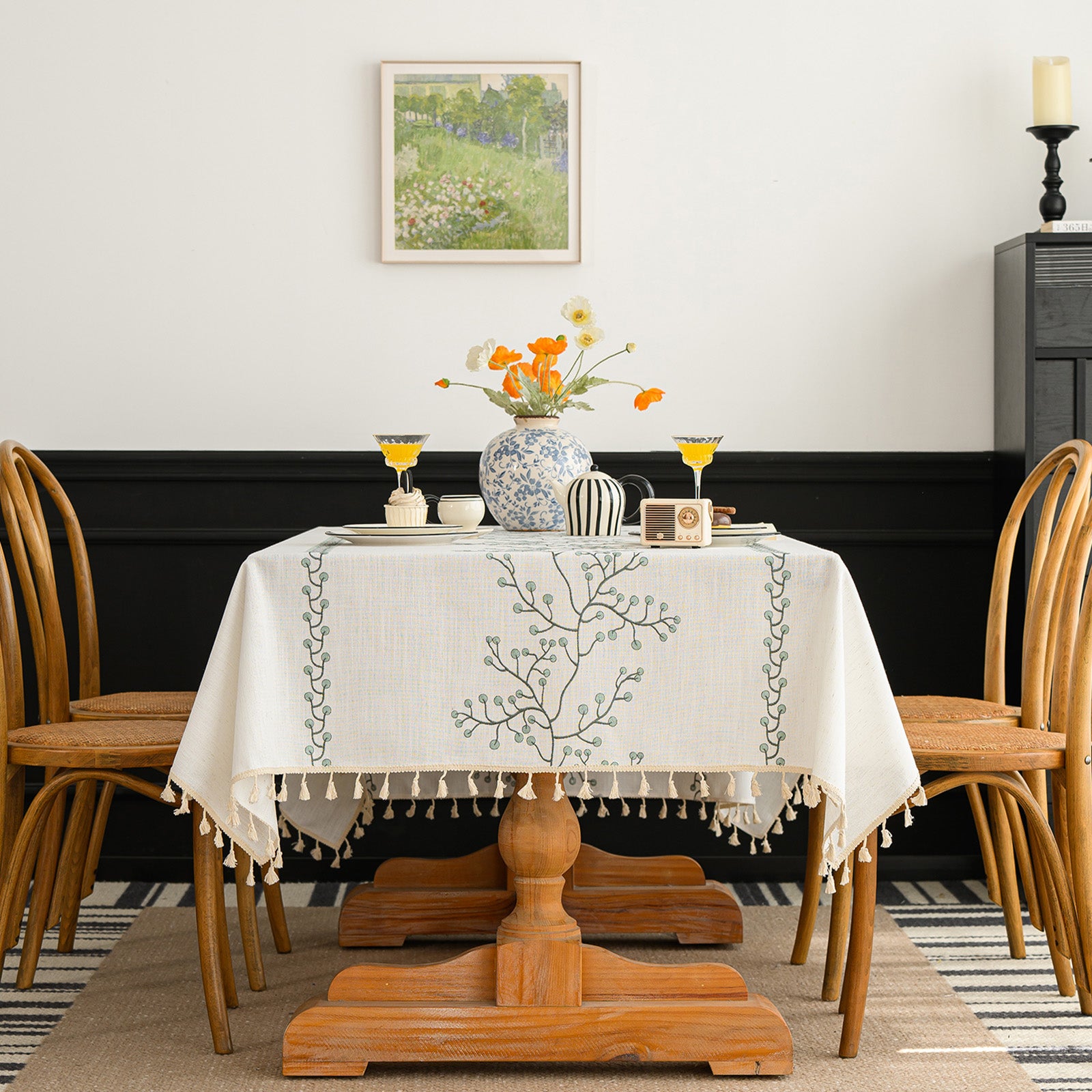 Linen-Like Waterproof Tablecloth with Berry Pattern — Breathable & Minimalist Design for Home Use, Fits Square, Round & Rectangular Tables