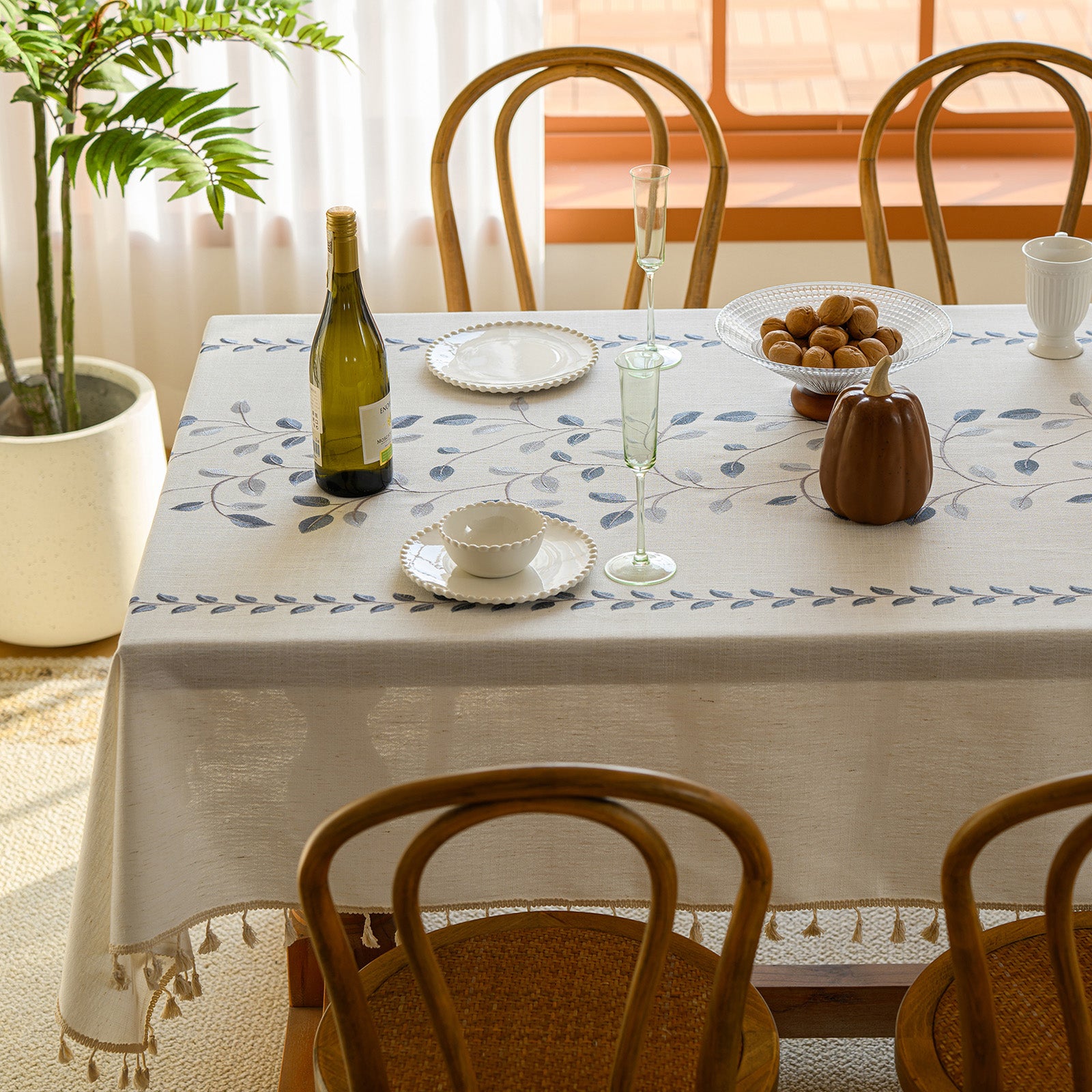 Linen-Like Waterproof Tablecloth with Vine Pattern — Breathable & Minimalist Design for Home Use, Fits Square, Round & Rectangular Tables