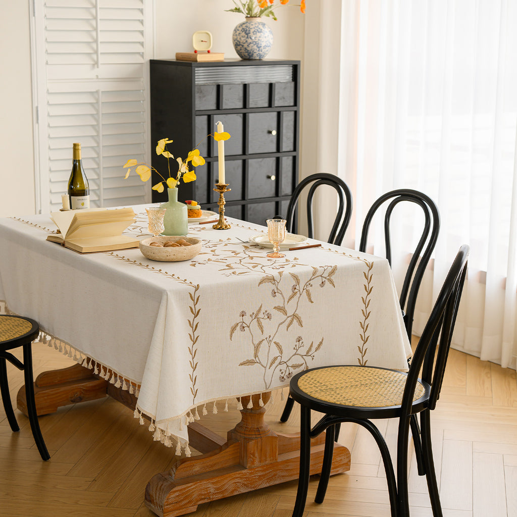 Linen-Like Waterproof Tablecloth with Spruce Tree Pattern — Breathable & Minimalist Design for Home Use, Fits Square, Round & Rectangular Tables