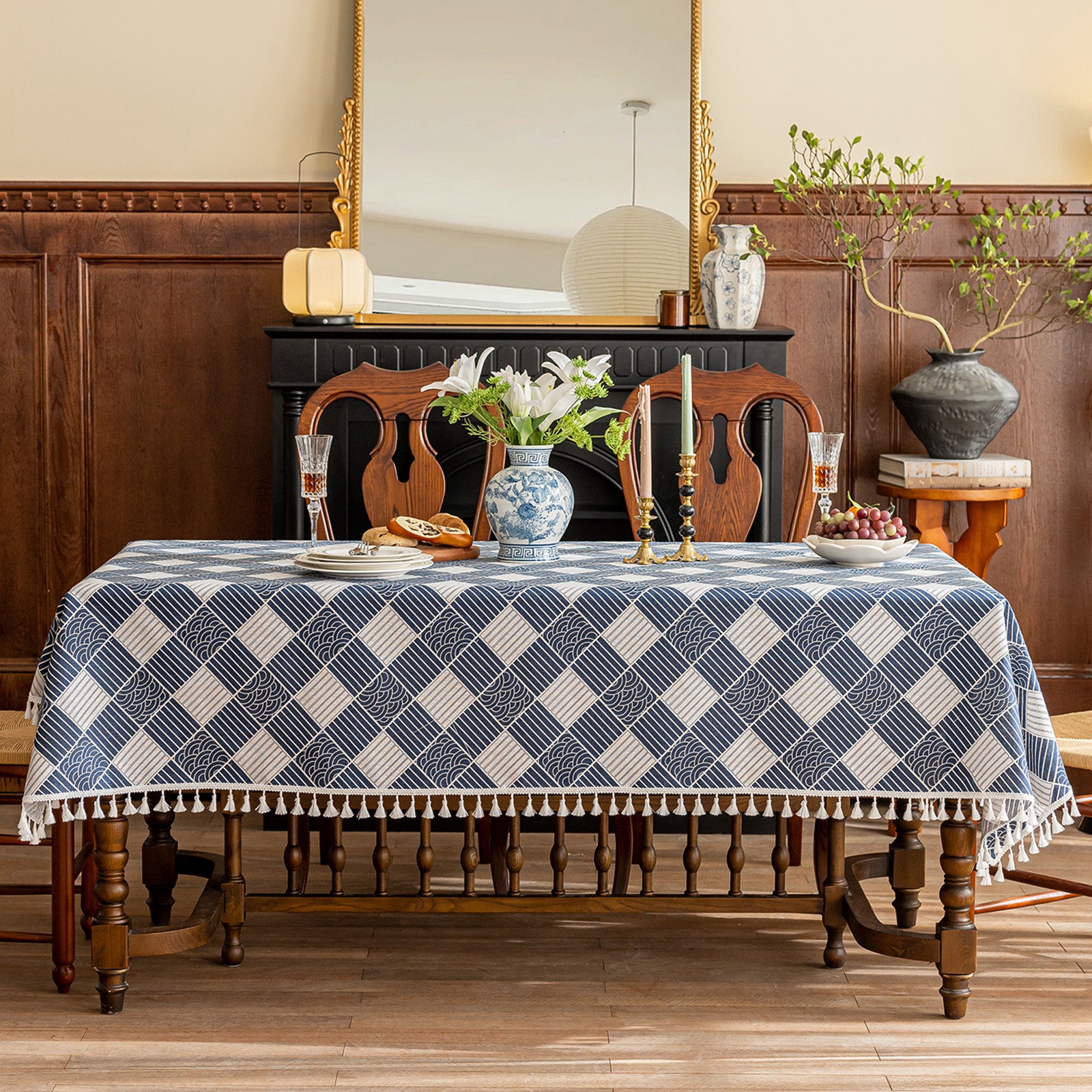 Checkered Pattern Linen-Look Tablecloth with Tassels – Wrinkle-Resistant & Drapes Beautifully, Japanese Minimalist Dining Table Art